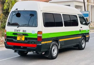 Toyota HiAce 2020