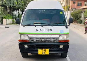 Toyota HiAce 2020