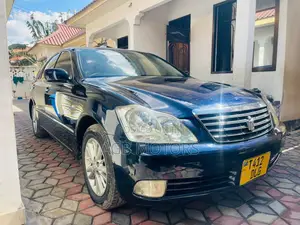 Toyota Crown 2006 Blue