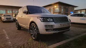 Land Rover Range Rover Vogue 2016 Gold