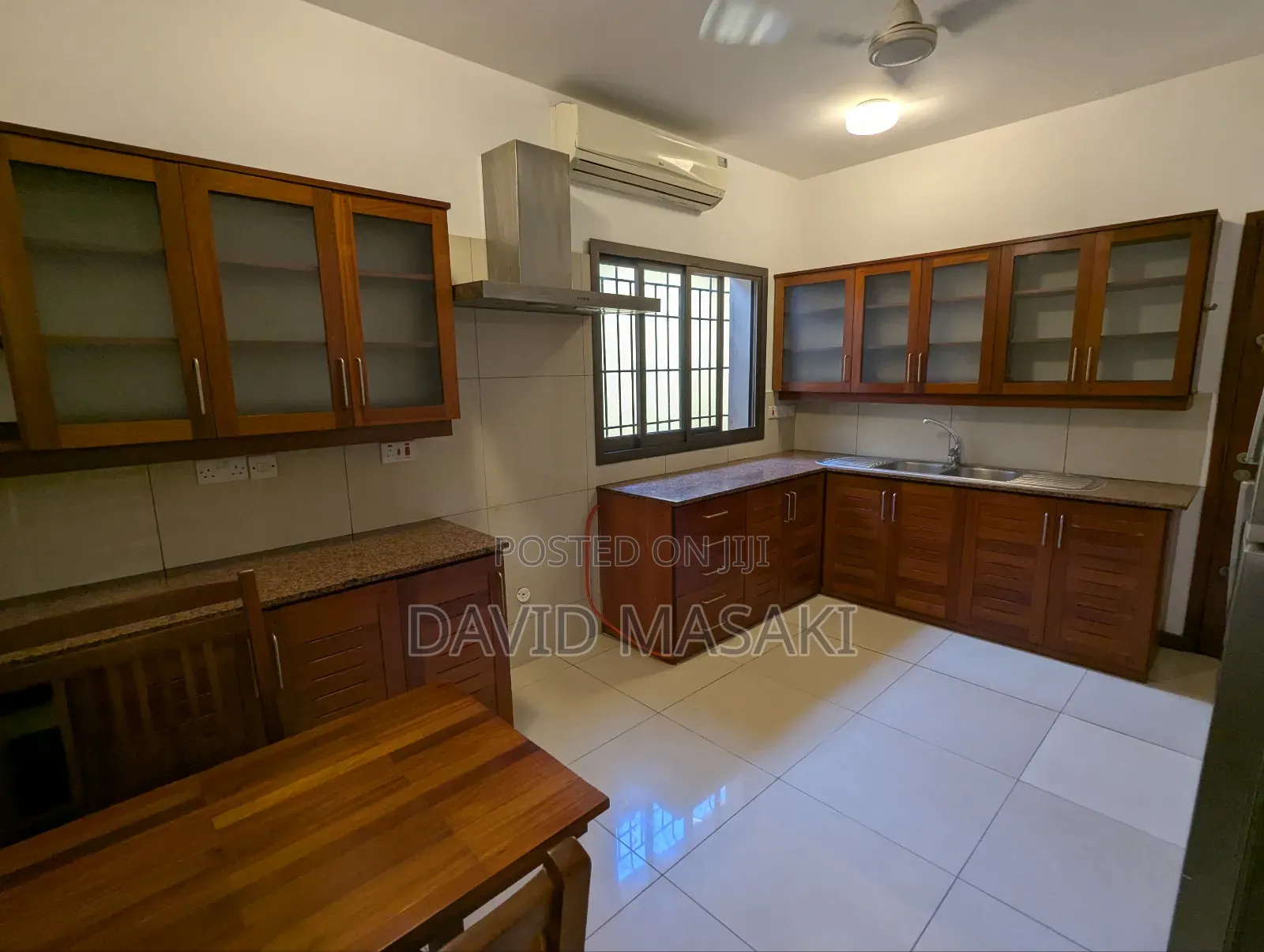 Furnished 4bdrm Villa in Villas, Oyster Bay for rent