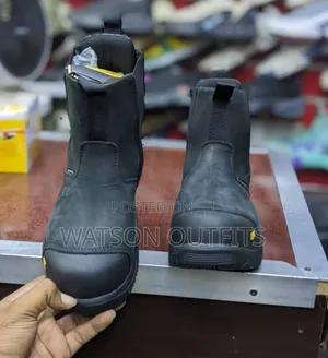 Safety Boots or Joggers With Totally Best Materials for Top Protection