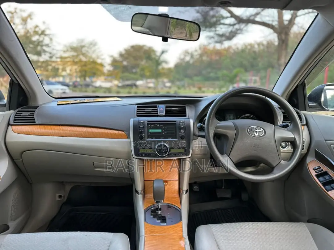 Toyota Premio 1.5 FWD 2010 Silver