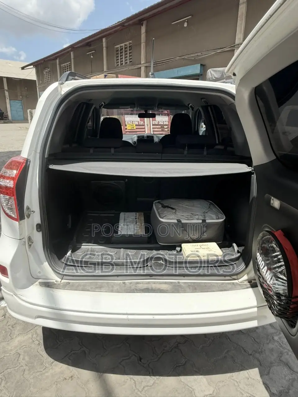 Toyota RAV4 2010 White