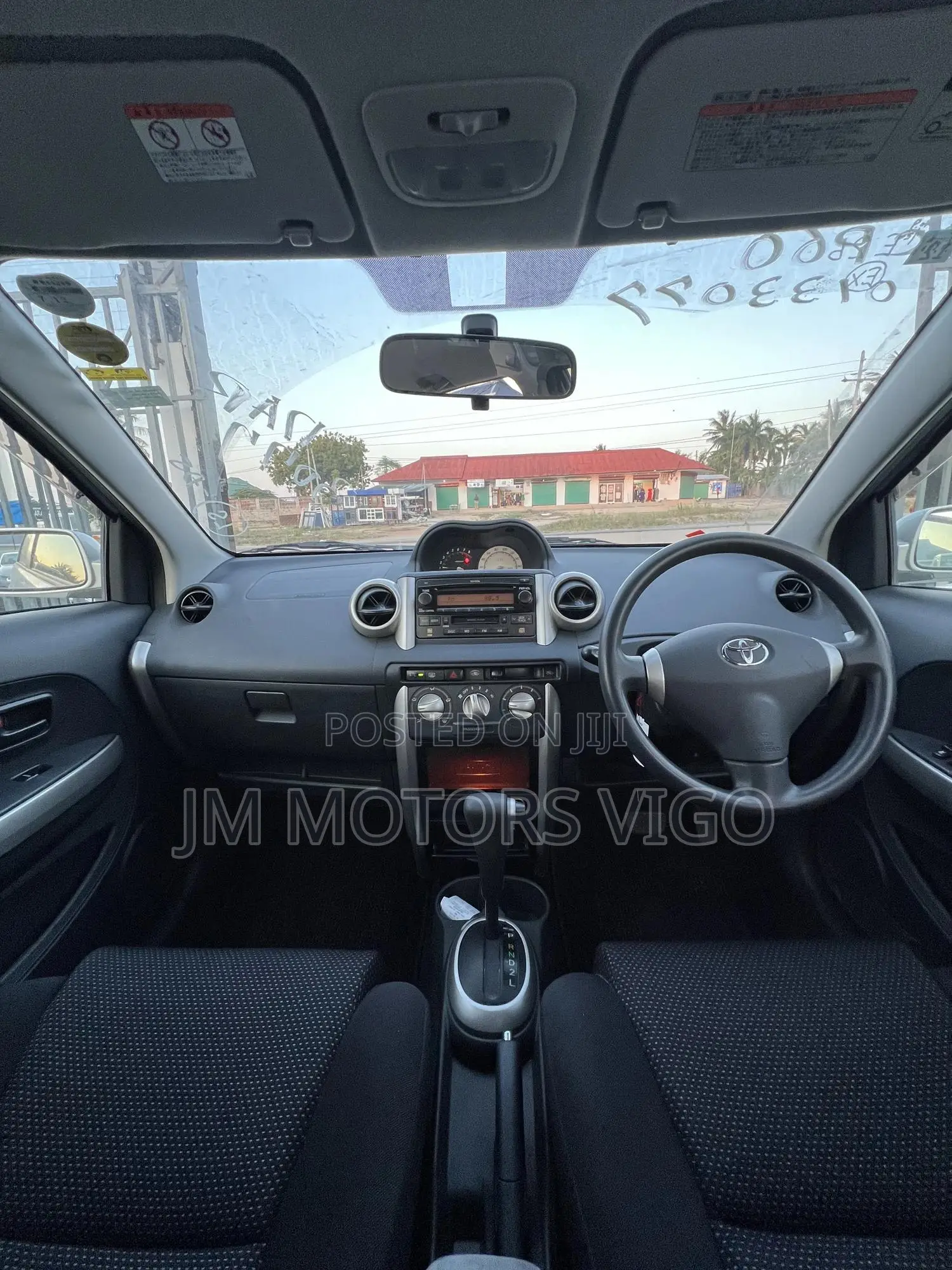 Toyota IST 2004 Silver