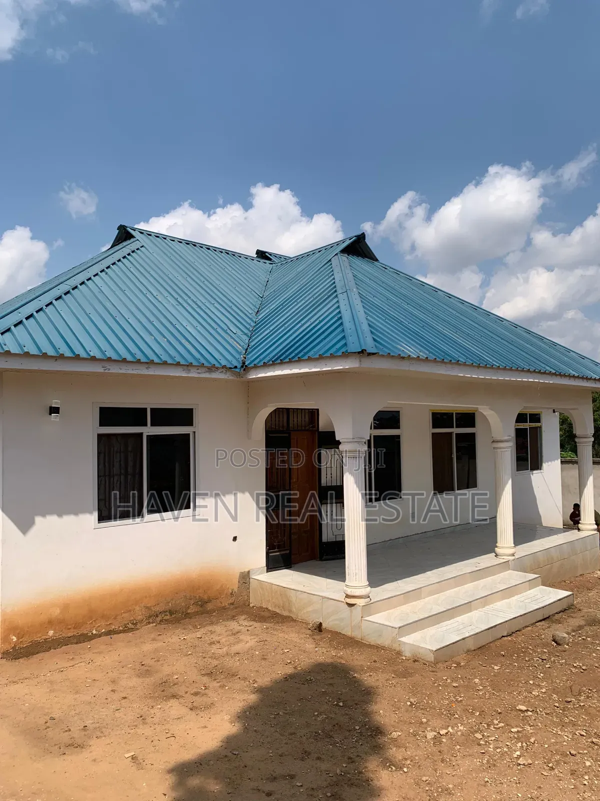 3bdrm House in Goba for sale