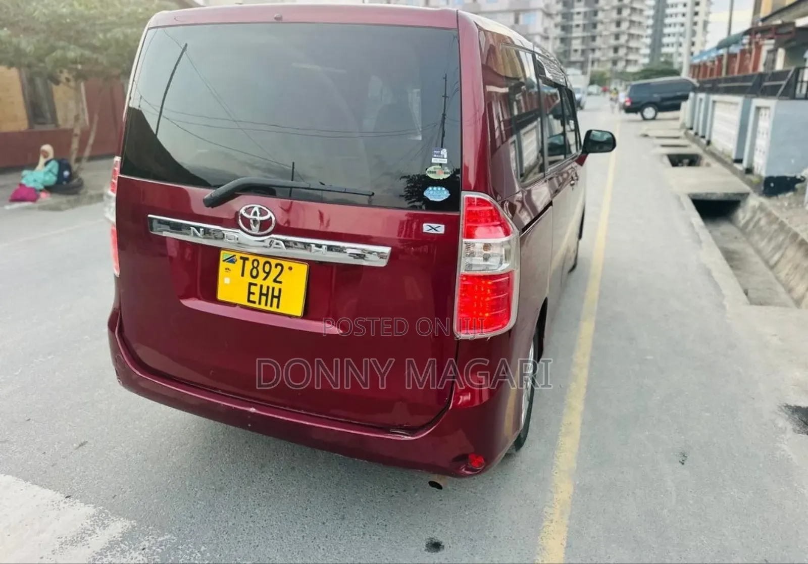Toyota Noah 2009 Red