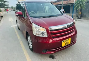 Toyota Noah 2009 Red
