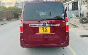 Toyota Noah 2009 Red