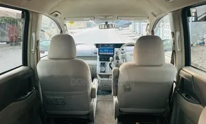 Toyota Noah 2009 Red