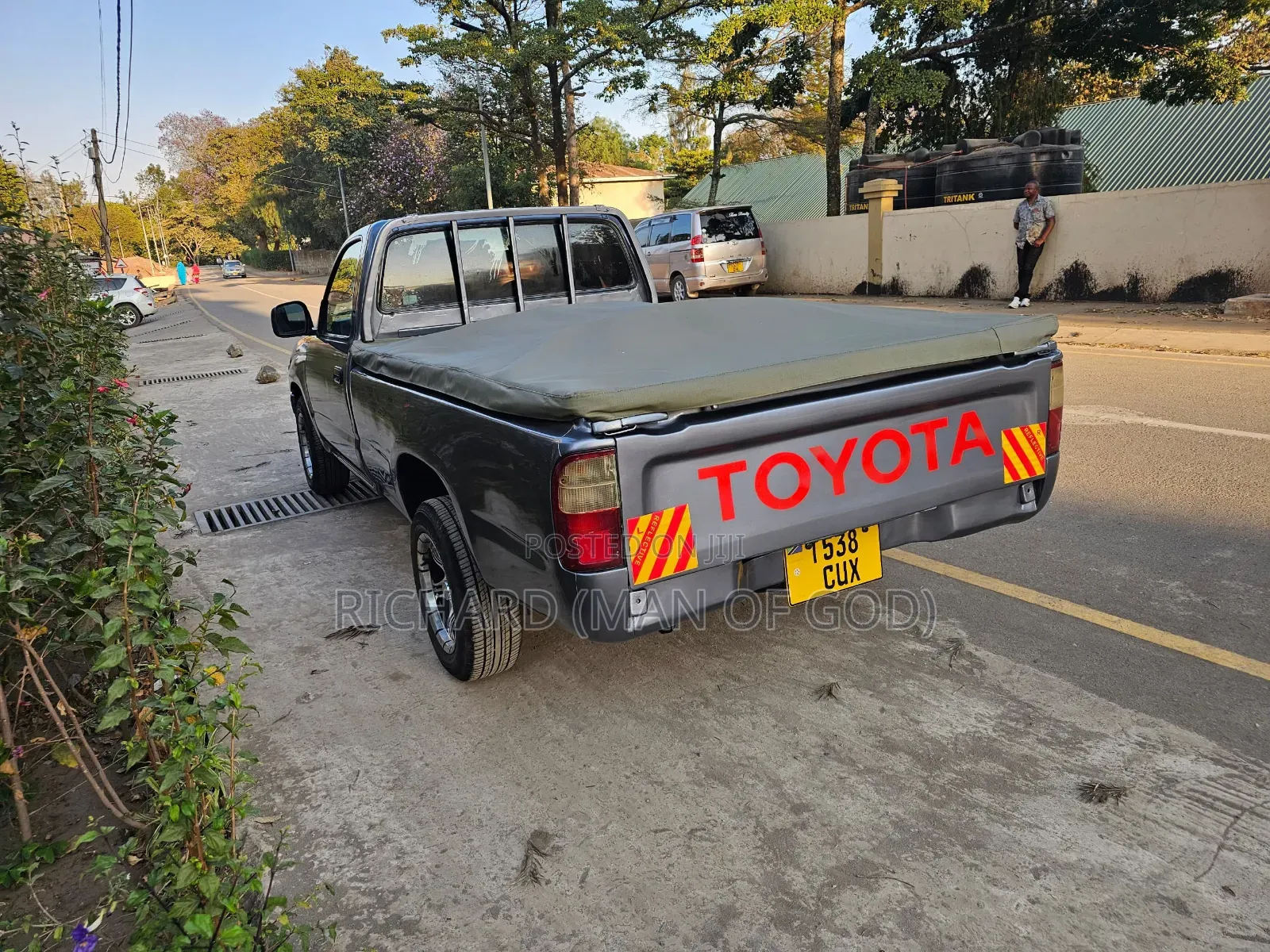 Toyota Hilux 2001 Gray