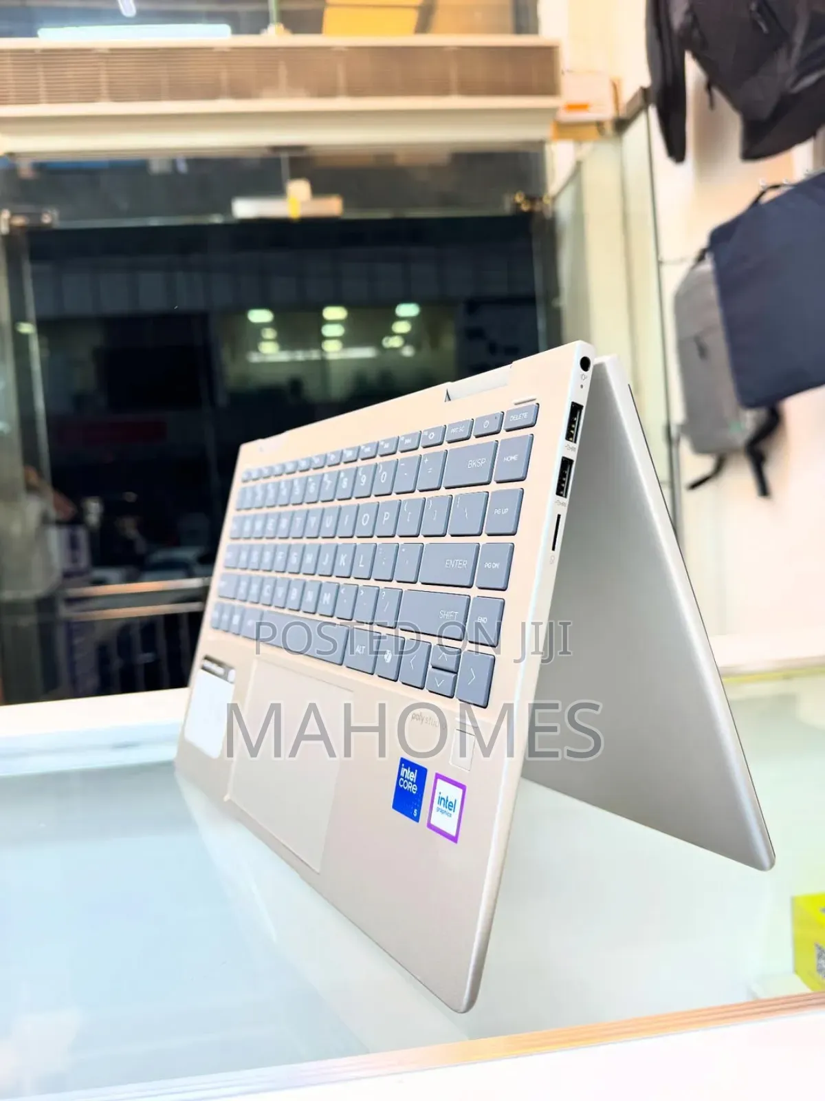New Laptop HP Envy X360 8GB Intel SSD 512GB