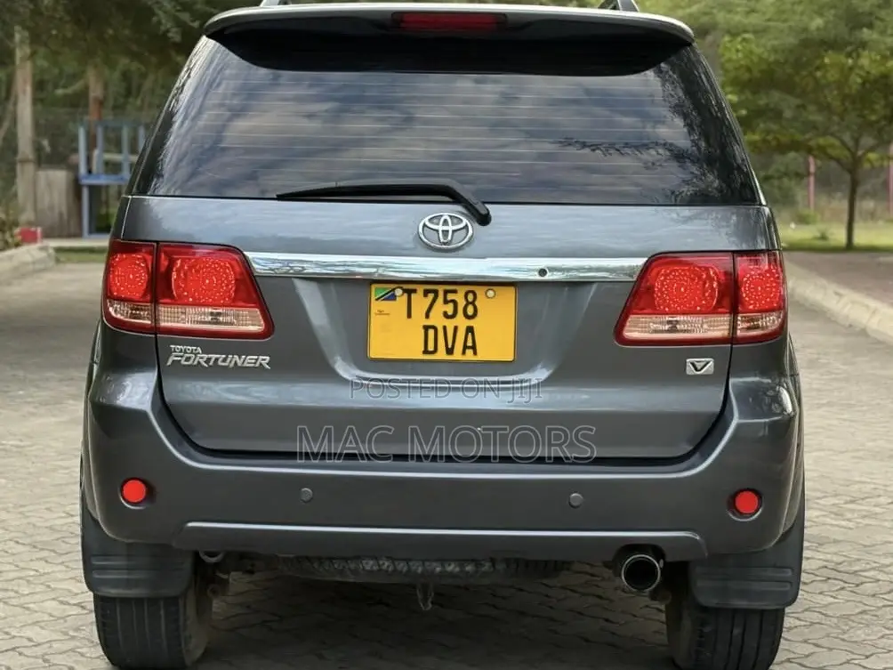 Toyota Fortuner 2.7 AWD 2006 Gray