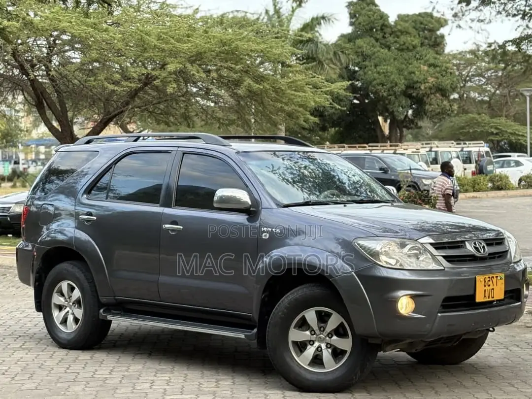 Toyota Fortuner 2.7 AWD 2006 Gray
