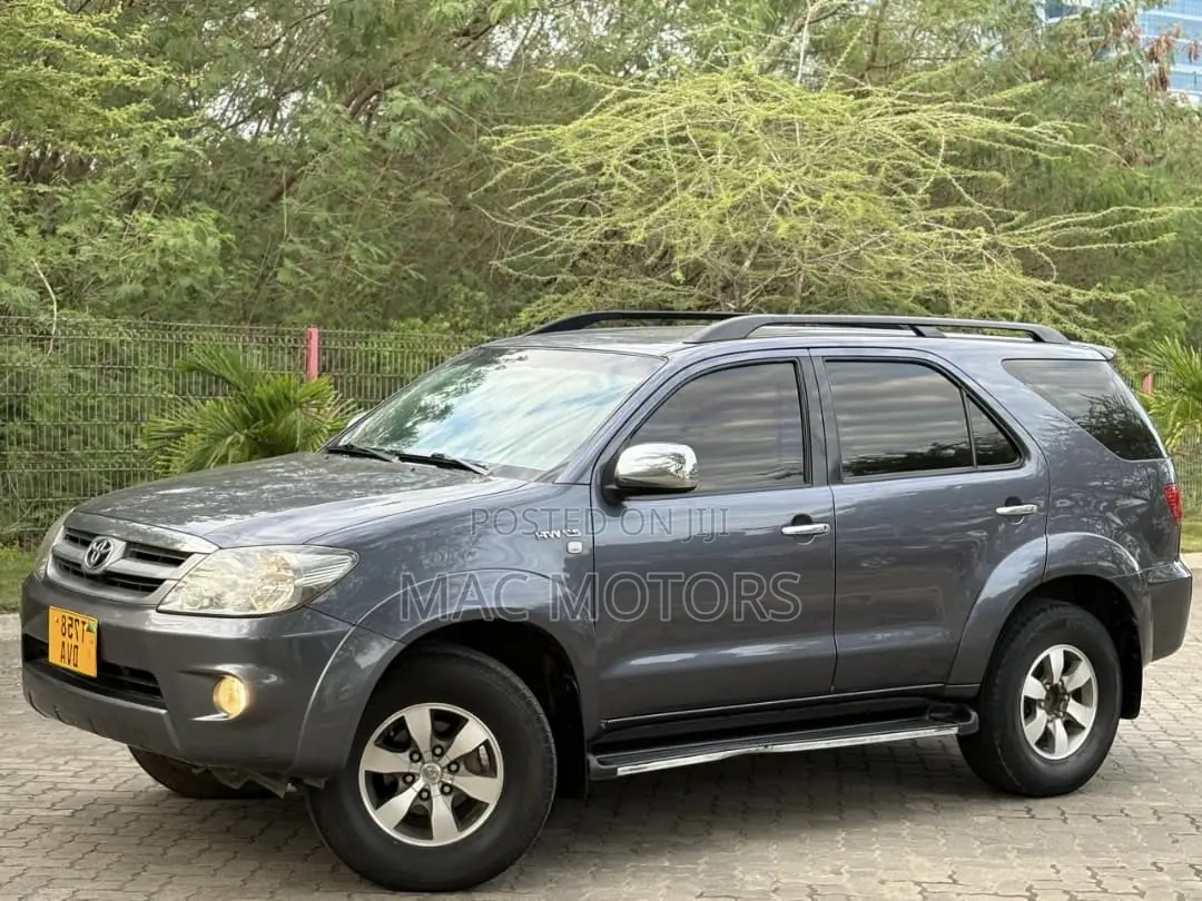 Toyota Fortuner 2.7 AWD 2006 Gray