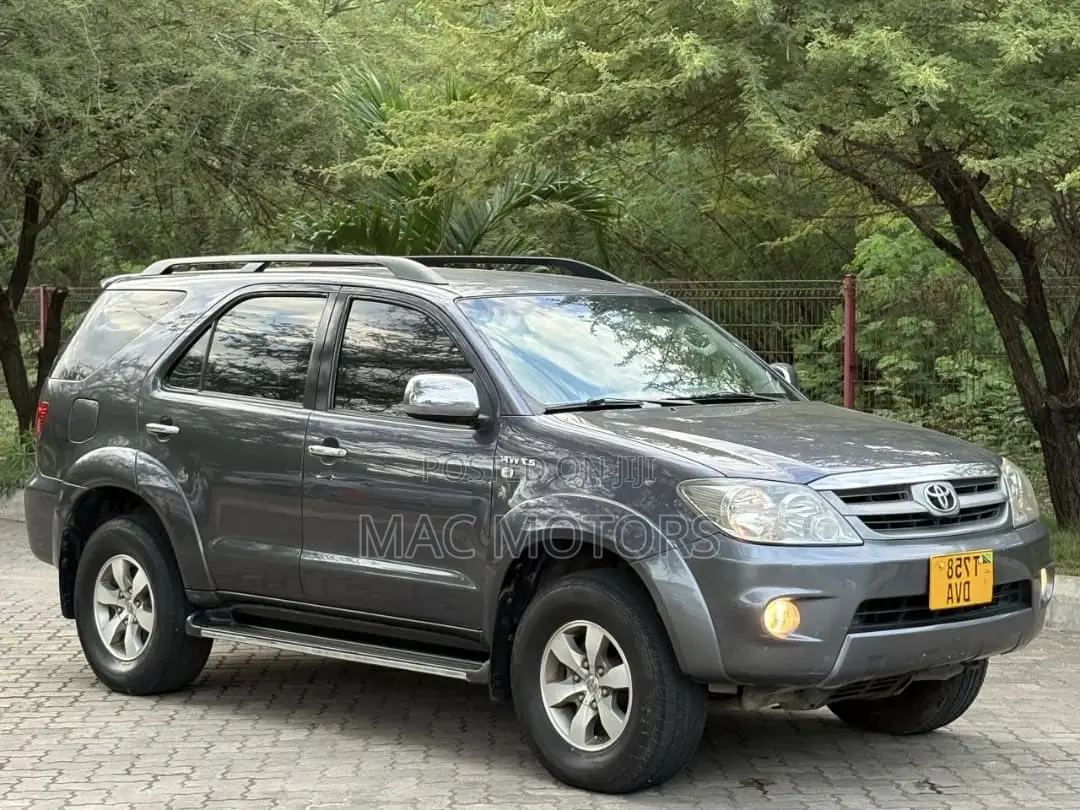 Toyota Fortuner 2.7 AWD 2006 Gray