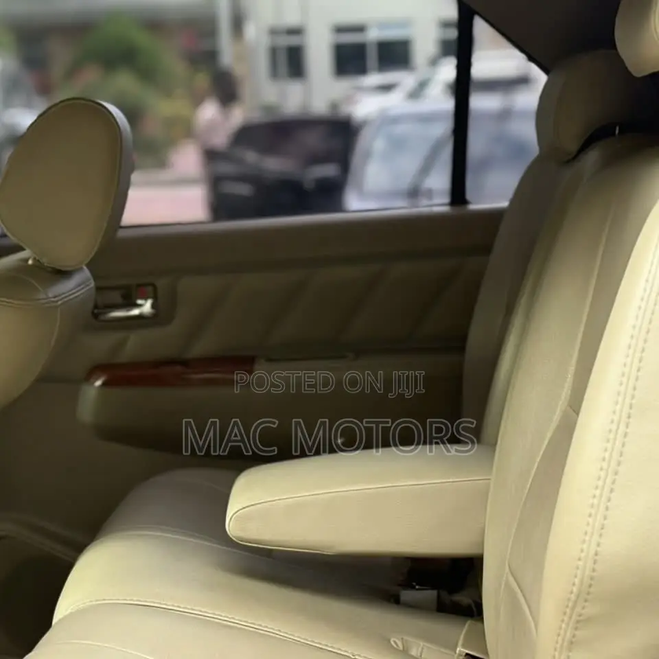 Toyota Fortuner 2.7 AWD 2006 Gray