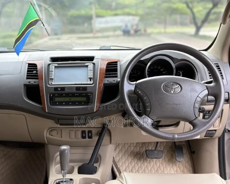 Toyota Fortuner 2.7 AWD 2006 Gray