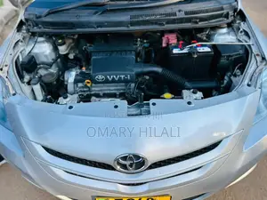 Toyota Belta 2006 Silver