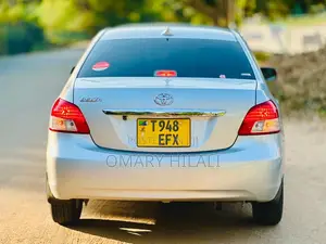 Toyota Belta 2006 Silver