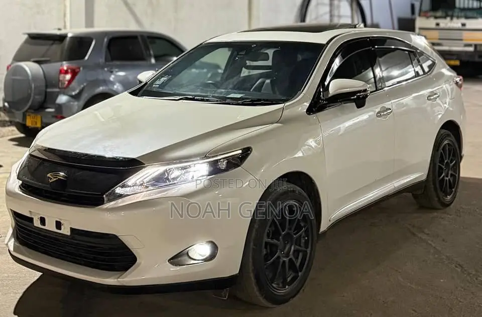 Toyota Harrier 2.0 2015 White
