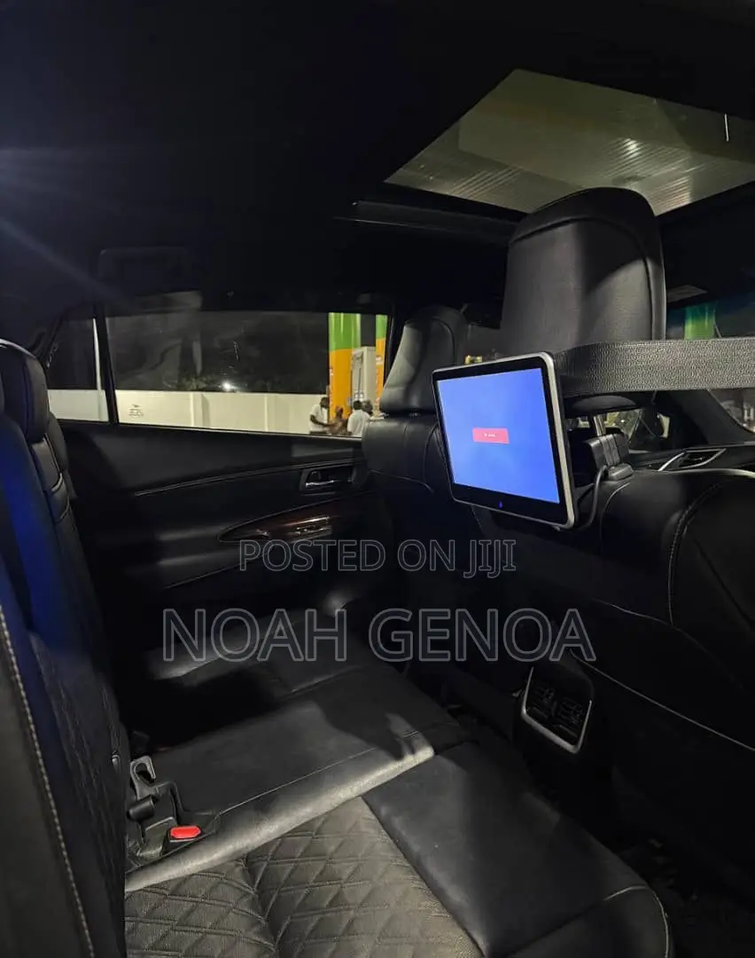 Toyota Harrier 2.0 2015 White