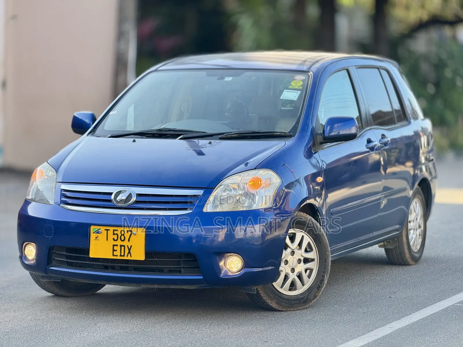 Toyota Raum 2004 Blue