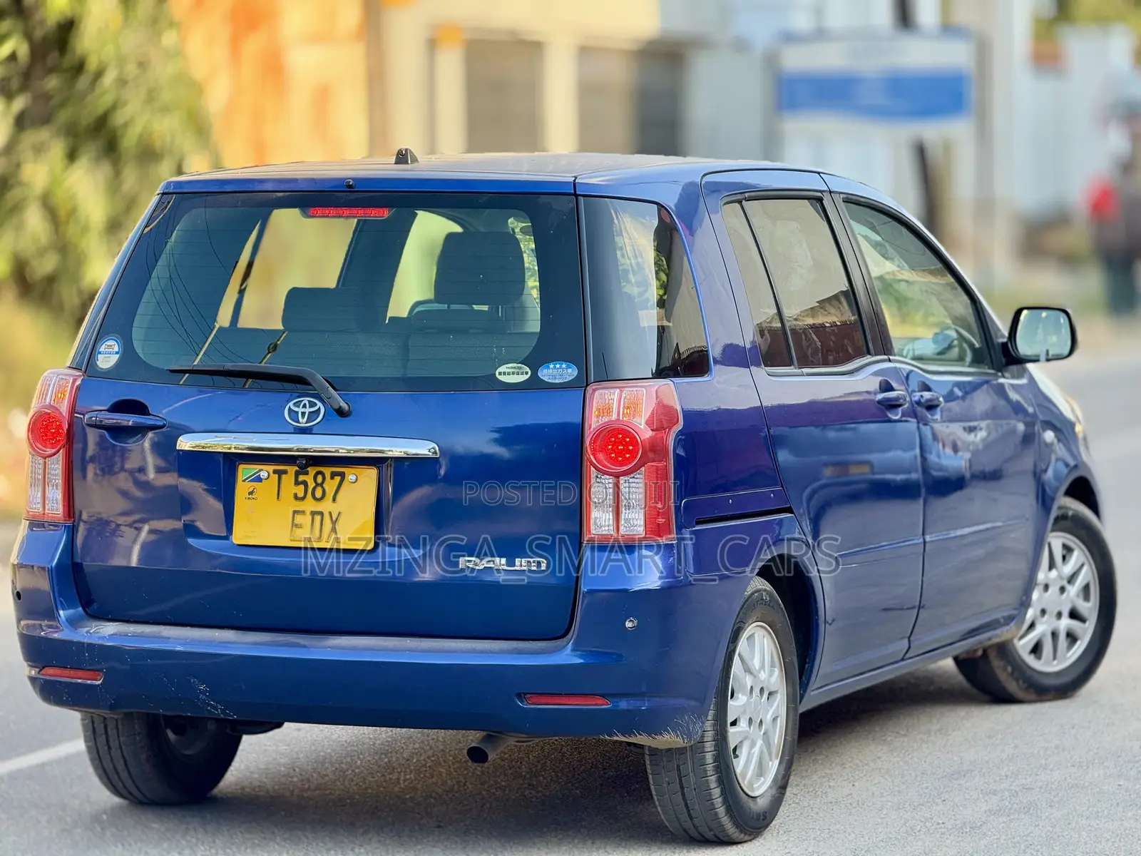 Toyota Raum 2004 Blue