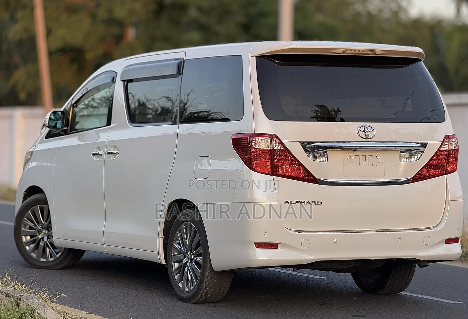 Toyota Alphard 2009 White