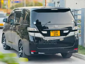 Toyota Vellfire 2010 Black