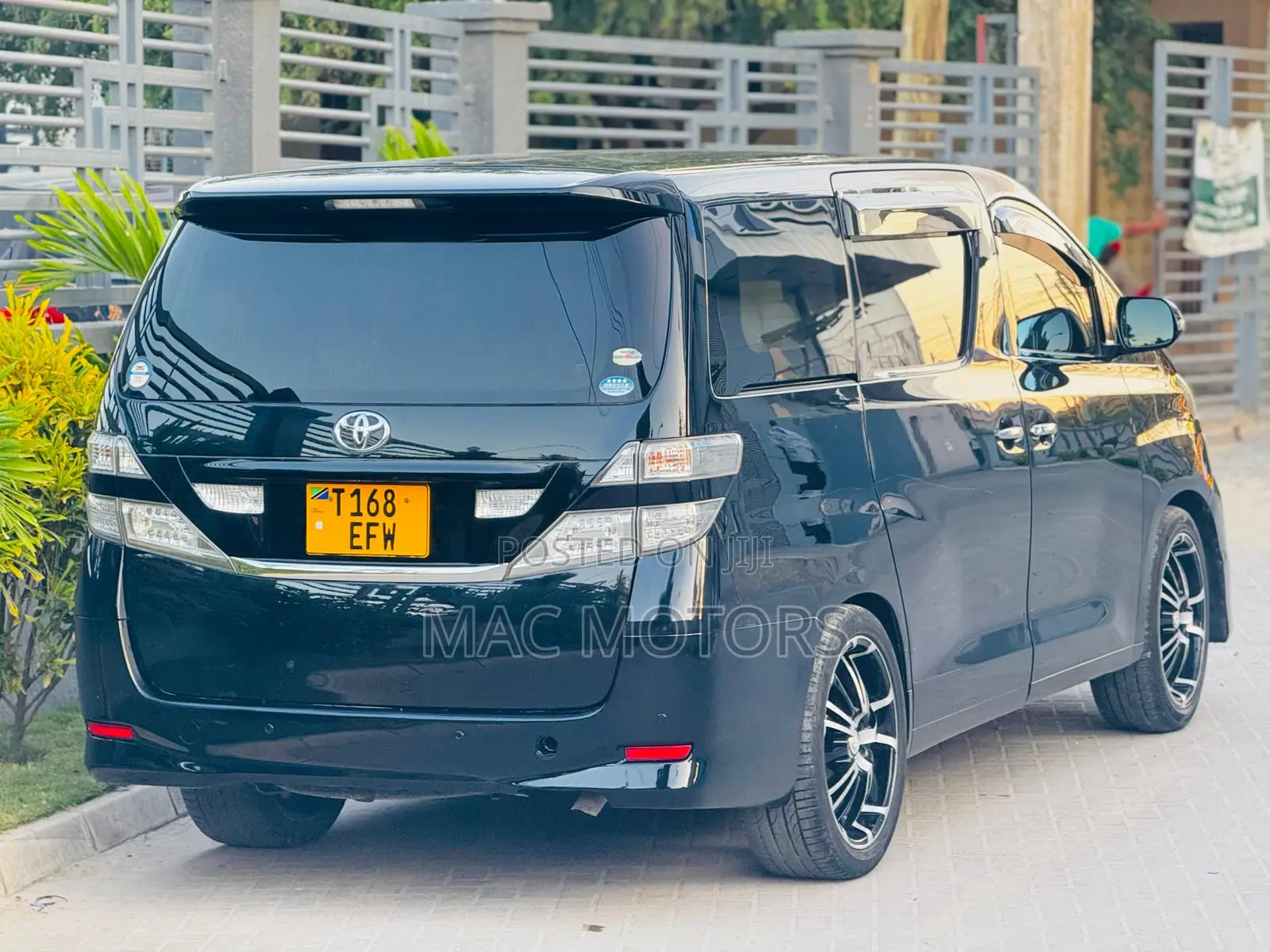 Toyota Vellfire 2010 Black