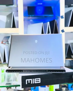 New Laptop Dell Alienware M18 R2 64GB Intel Core I9 SSD 4T