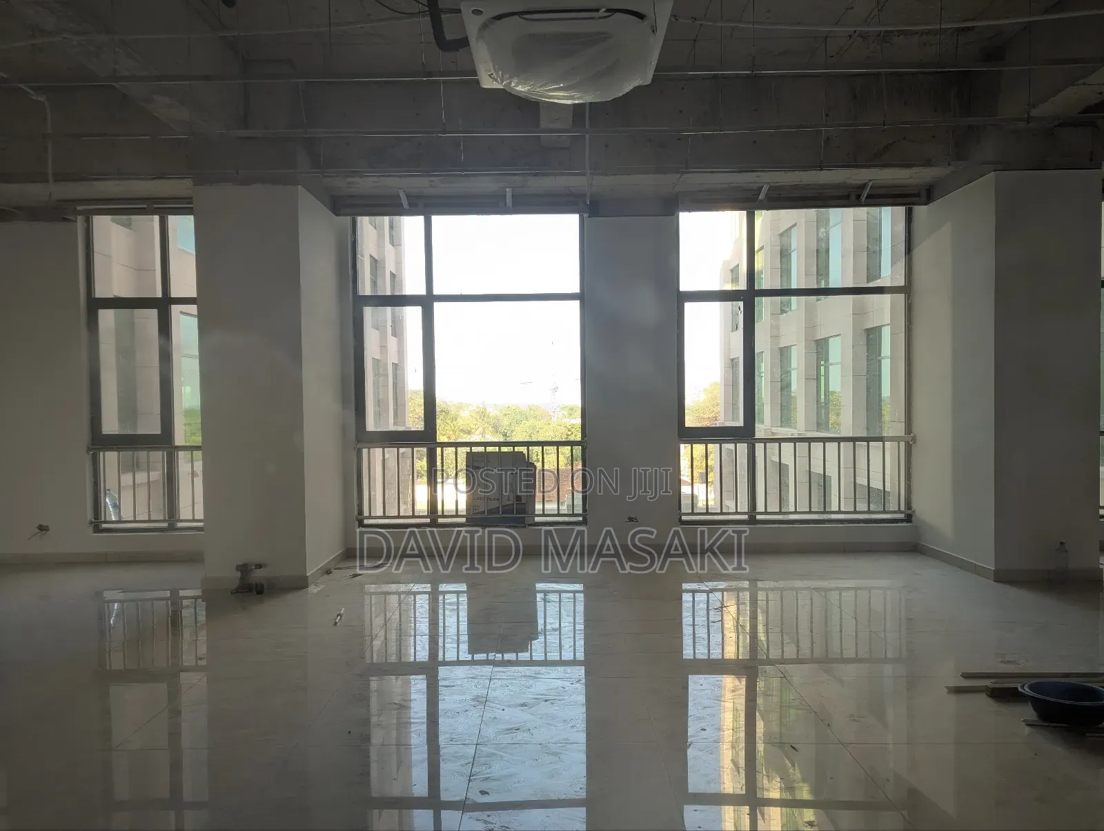 7th Floor, 190 Sq M Office for Rent in the Peninsula