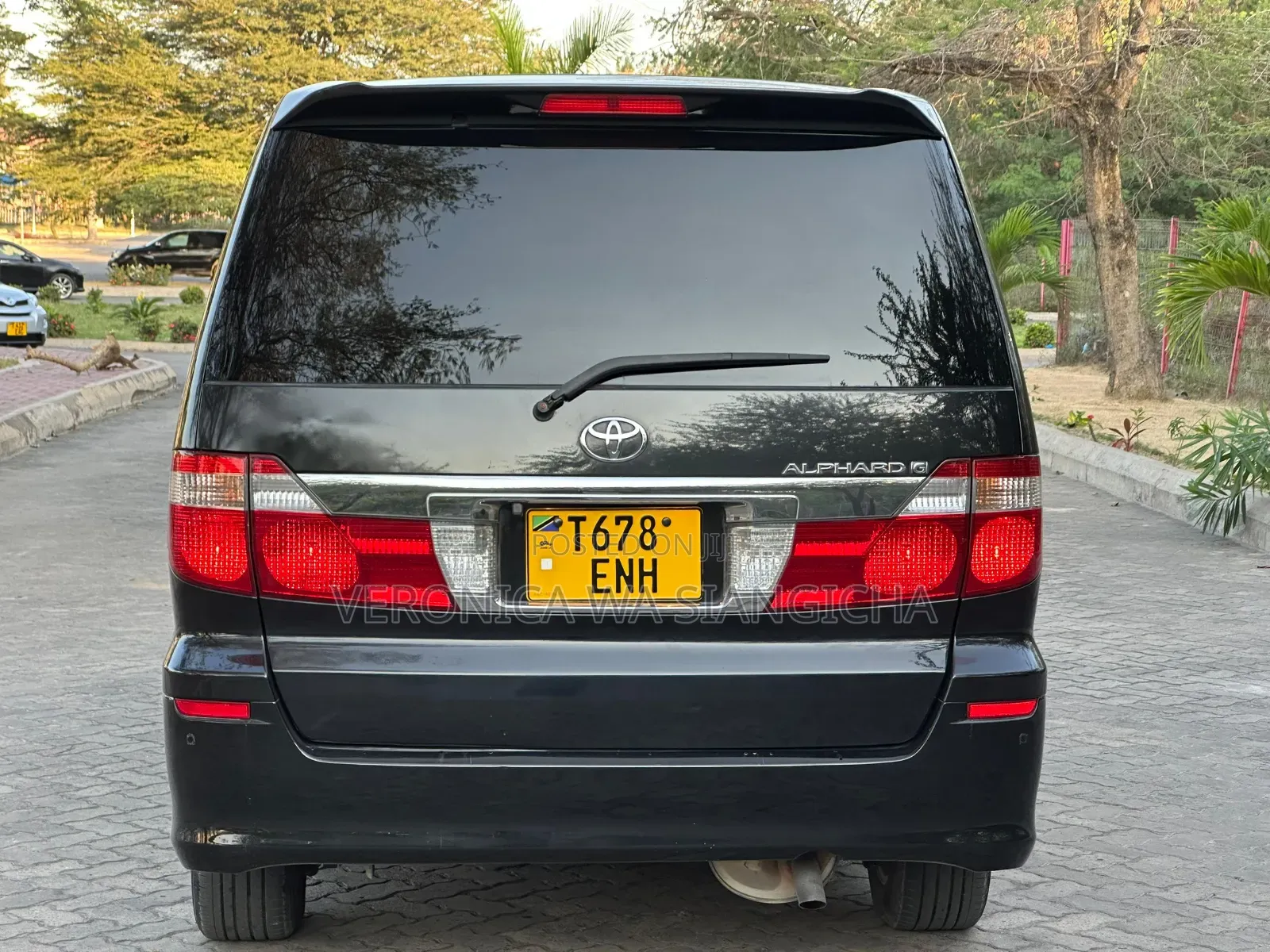 Toyota Alphard 2004 Black