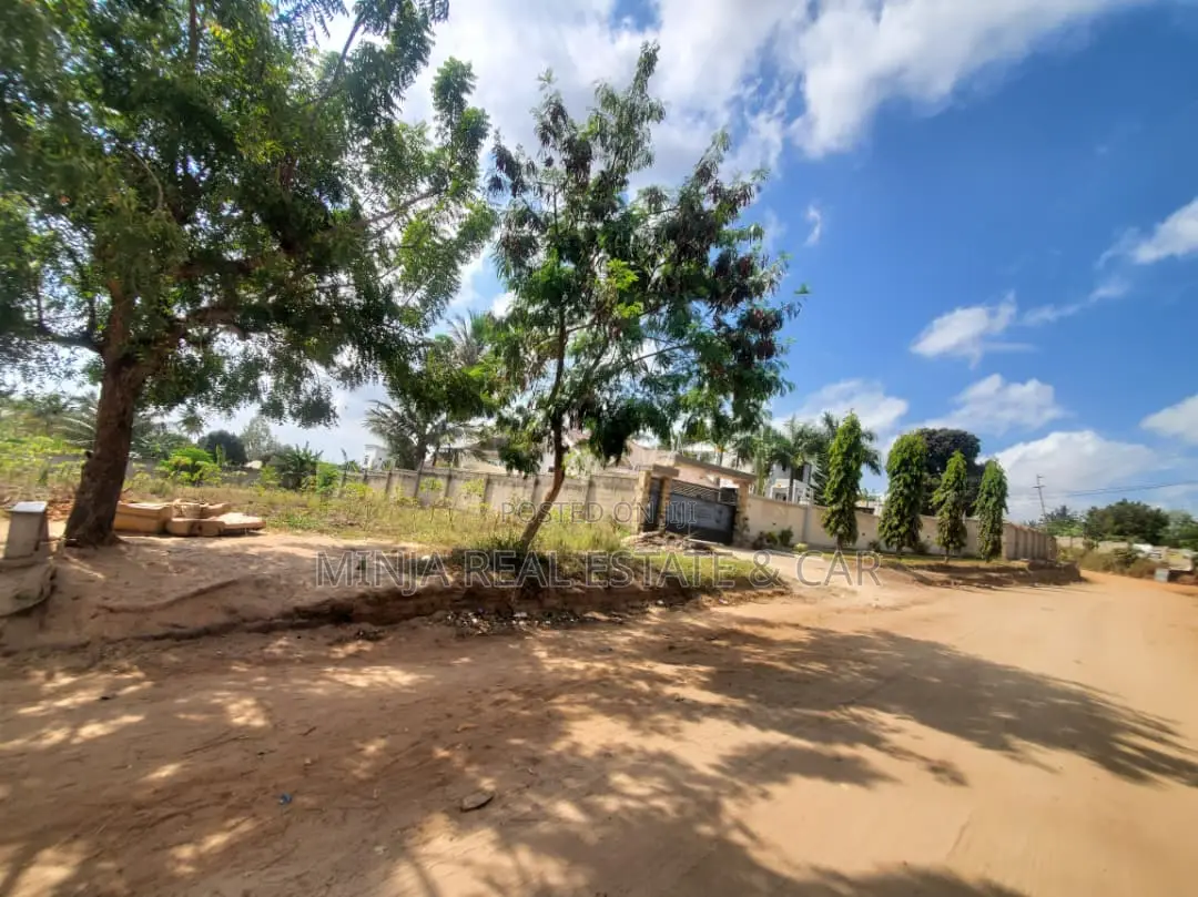 Plot for Sale Mivumoni Marobo Madale.