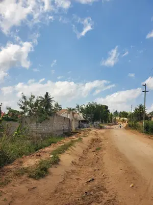 Plot for Sale Mivumoni Marobo Madale.