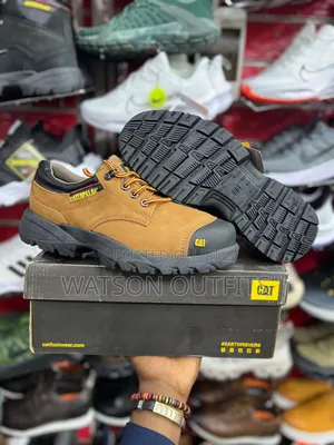 Caterpillar Shoes or Viatu Vya Caterpillar Very Very Classic and Smart