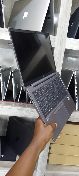 Laptop HP ZBook Firefly 14 G7 16GB Intel Core I5 SSD 256GB