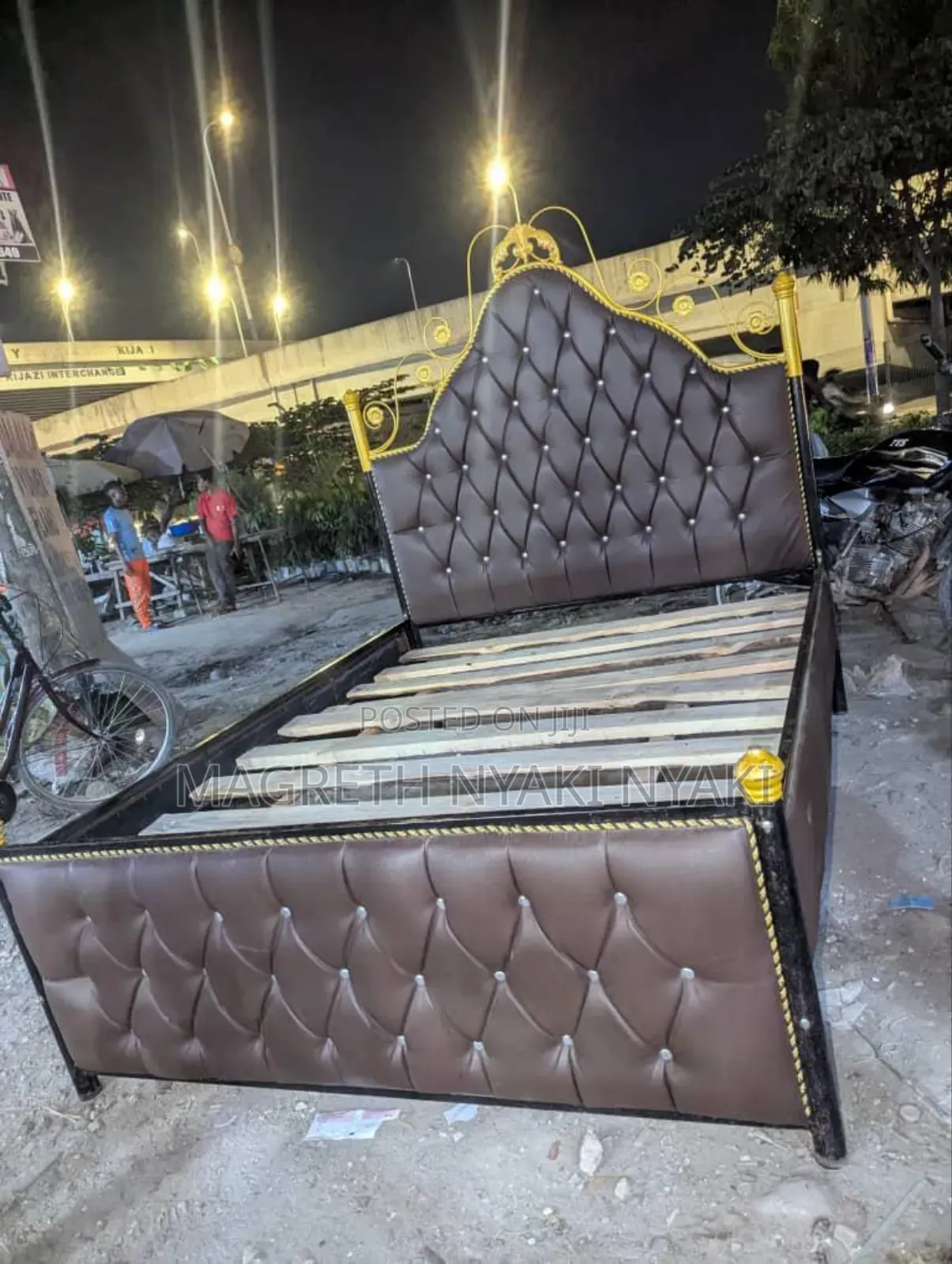 Nauza Kitanda Cha Bed Sofa 5 Kwa 6 Bei Chuma