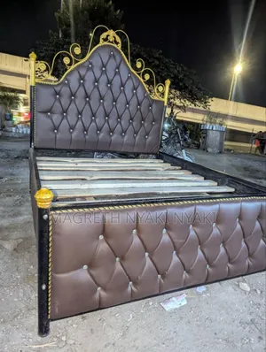 Nauza Kitanda Cha Bed Sofa 5 Kwa 6 Bei Chuma