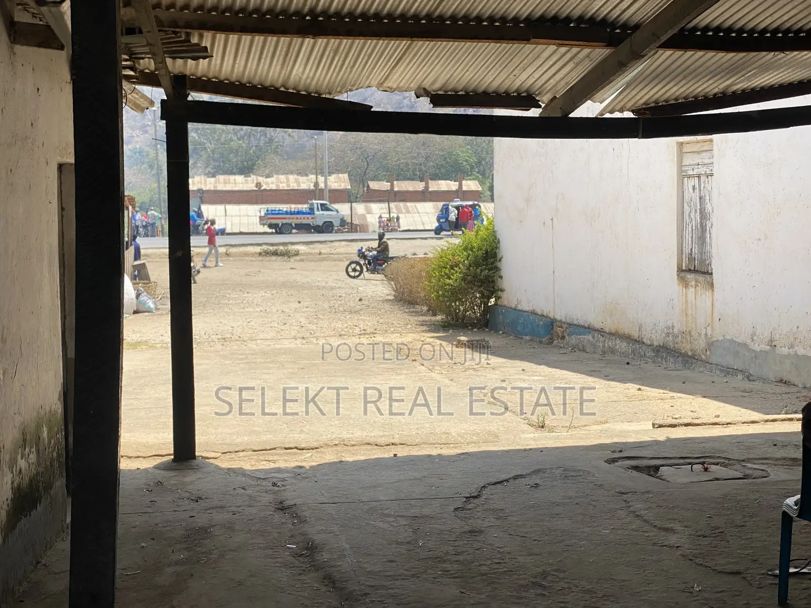 1589sqm Prime Warehouse at Ipogolo, Iringa Region for Sale