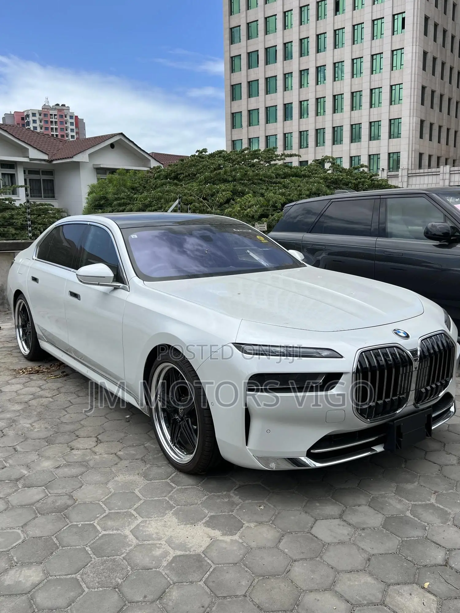 New BMW 740 2023 White