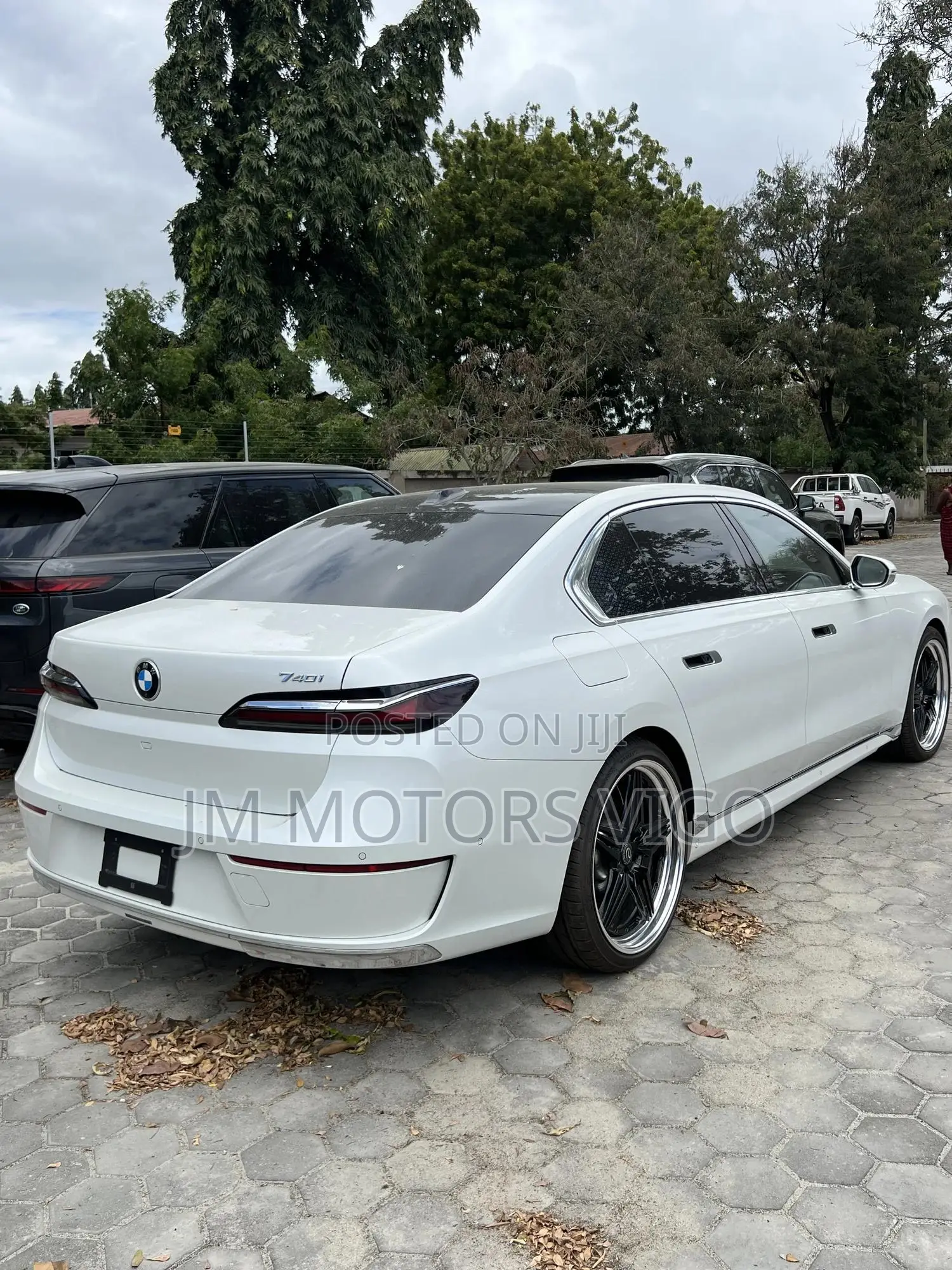 New BMW 740 2023 White