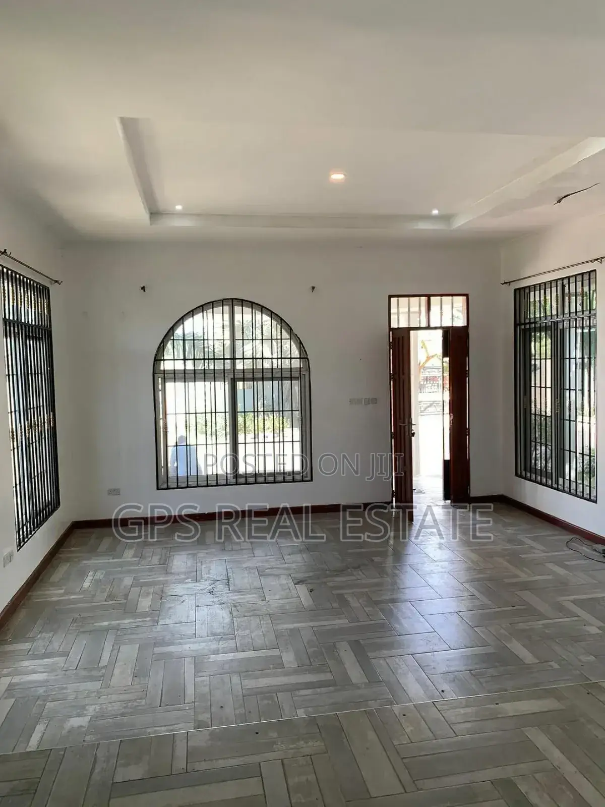 3bdrm House in Mbweni, Kinondoni for sale