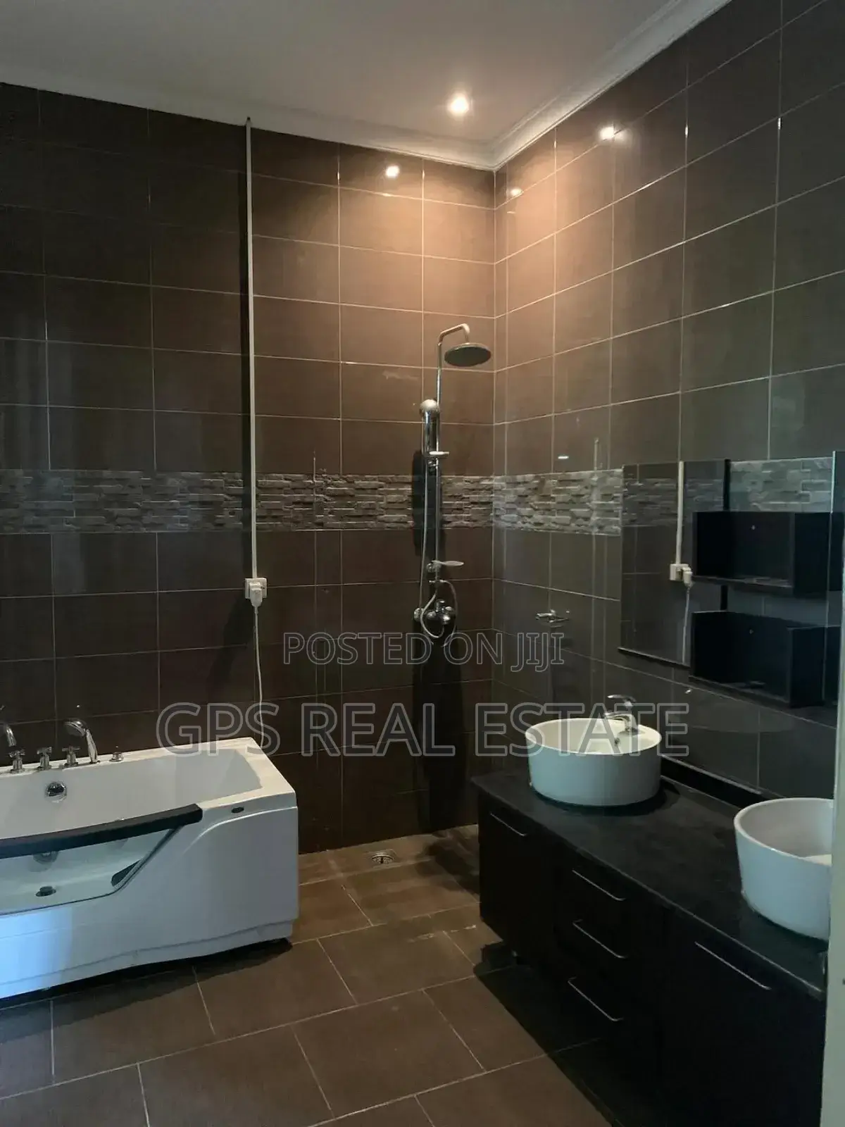 3bdrm House in Mbweni, Kinondoni for sale