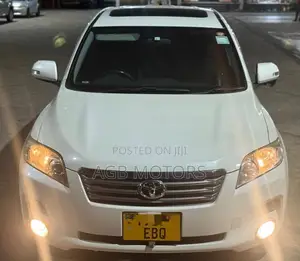 Toyota Vanguard 2009 White