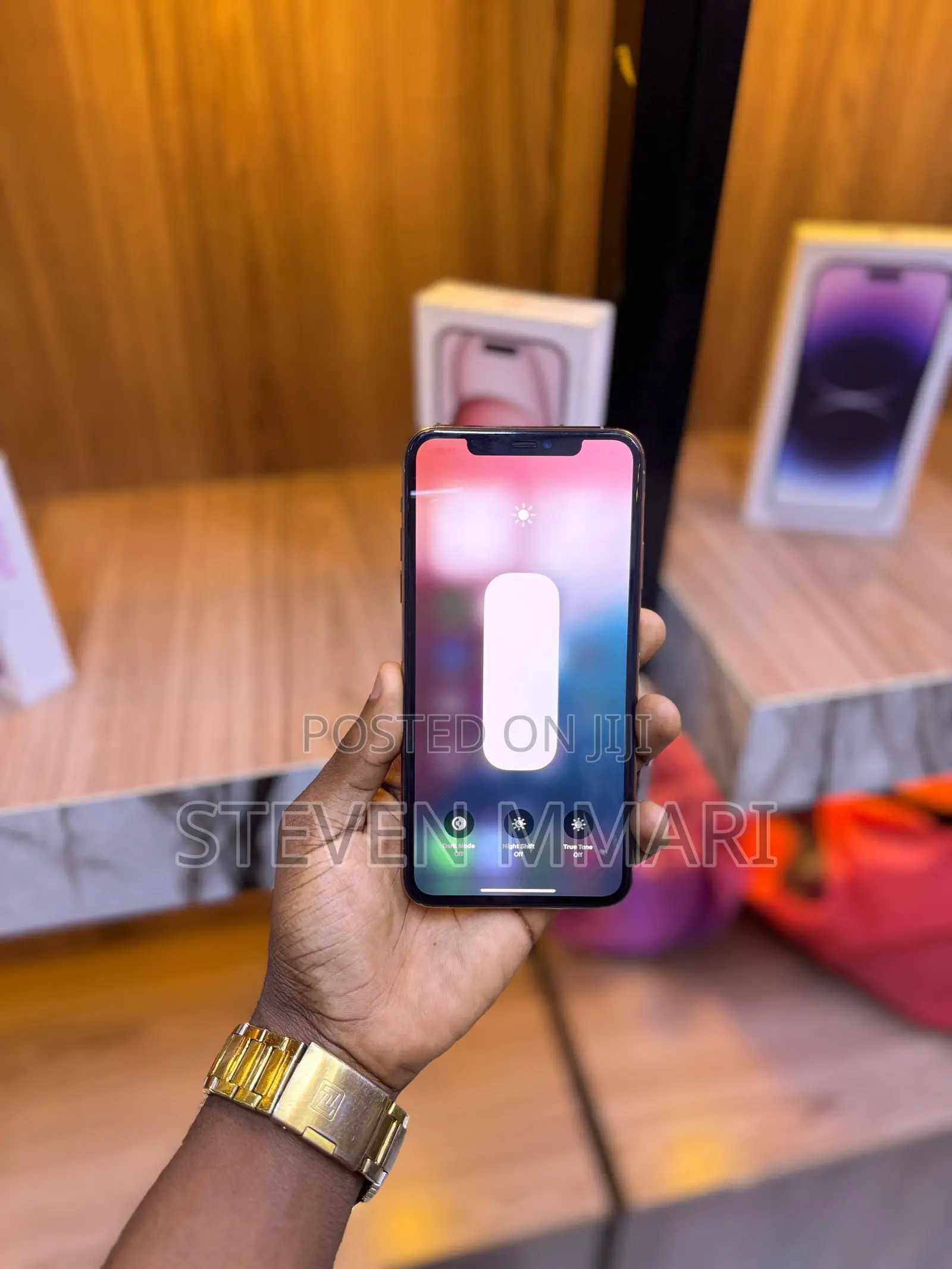 New Apple iPhone 11 Pro Max 256 GB Gold
