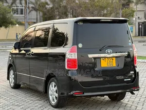 Toyota Noah 2009 Black