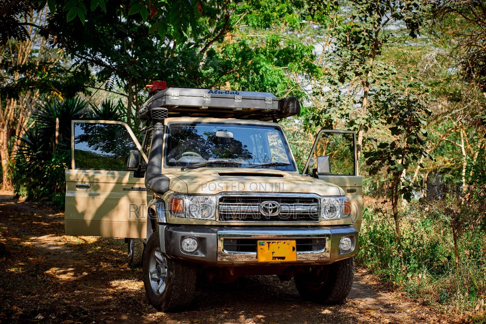 Toyota Land Cruiser 2022 Beige