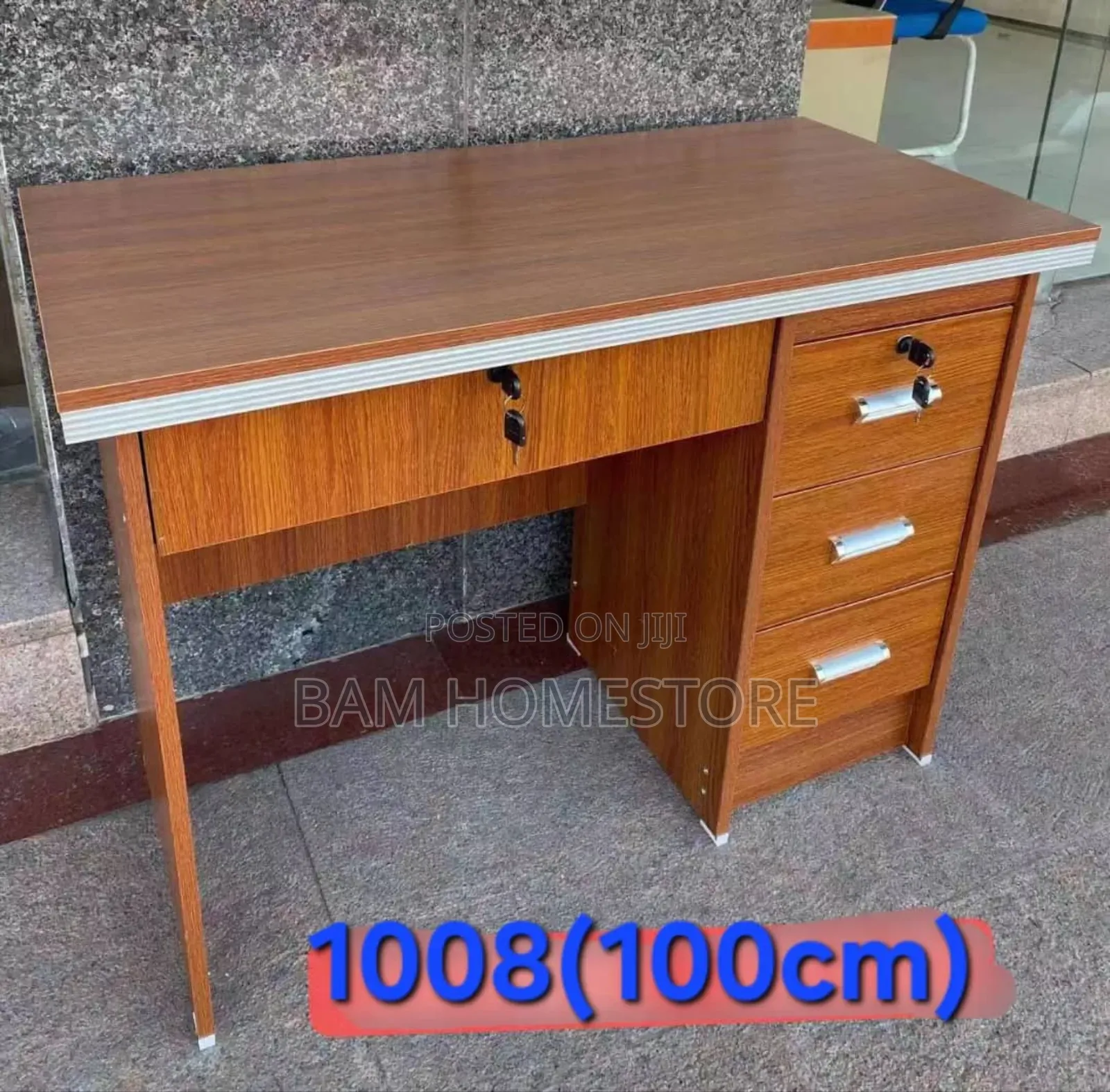 Compact Wooden Desk With Lockable Drawers (100cm)